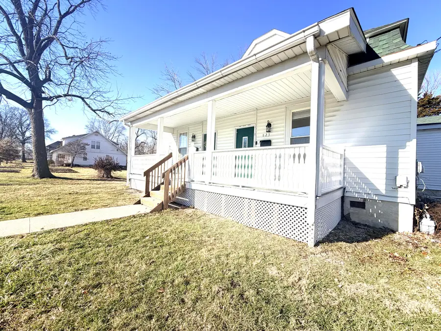 821 823 E Promenade St, Mexico, MO 65265 - #2