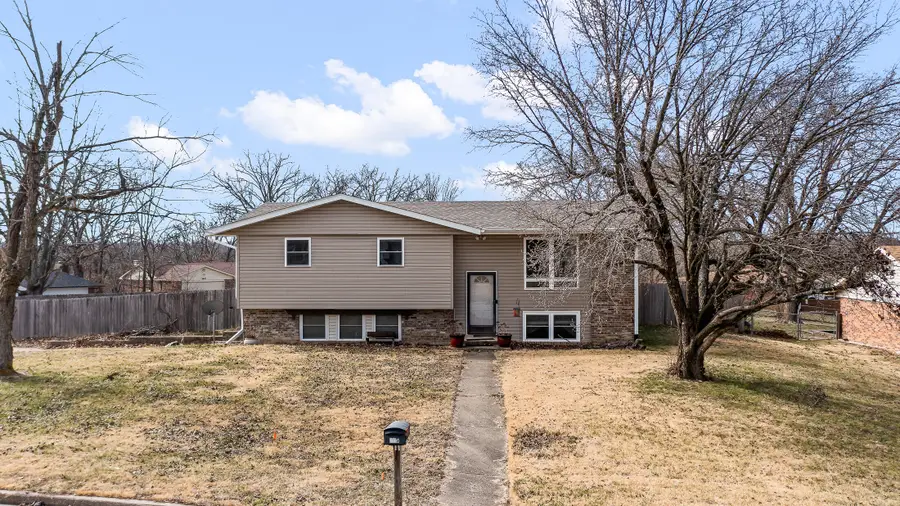 705 Kevin Drive, Jefferson City, MO 65109 - #2