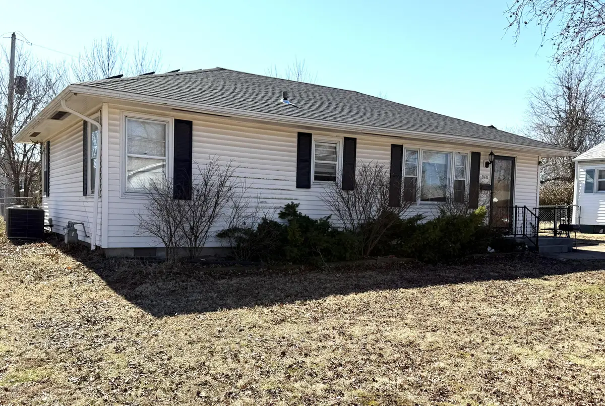 940 Hazel Place, Mexico, MO 65265 - #1