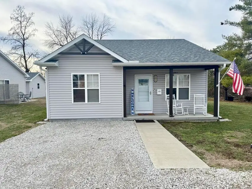 506 W Singleton Street, Centralia, MO 65240 - #3