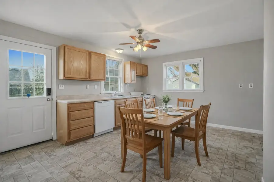 302 W Prairie Street, Auxvasse, MO 65231 - #3