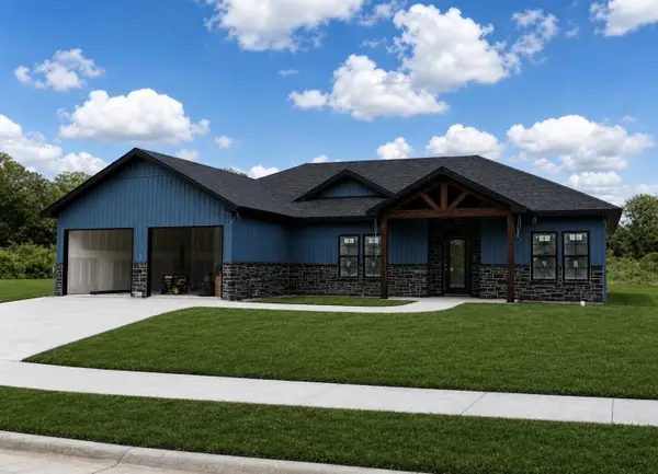 787 Vine Drive, Holts Summit, MO 65043