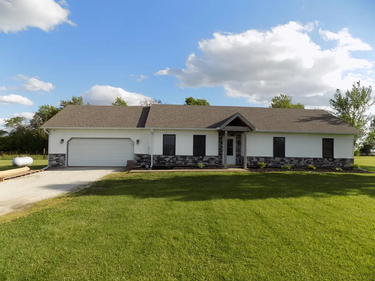 5233 Aud Road 245, Centralia, MO 65240 - #1