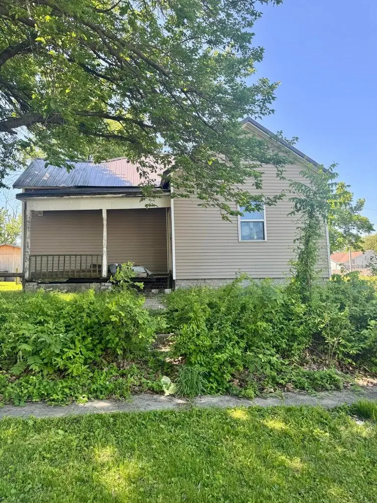 912 Bond Street, Moberly, MO 65270 - #1