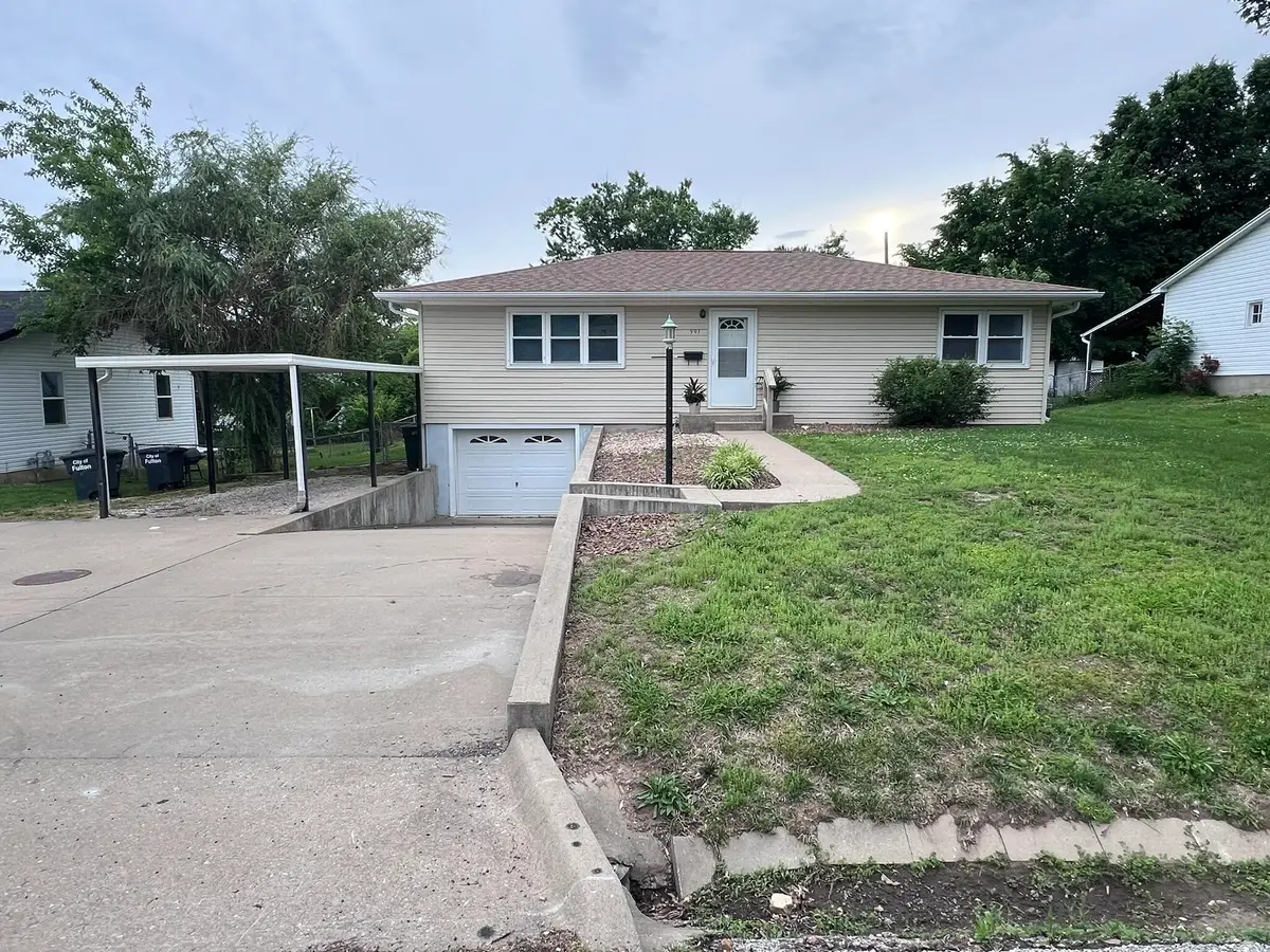 901 E Morningside Drive, Fulton, MO 65251 - #1
