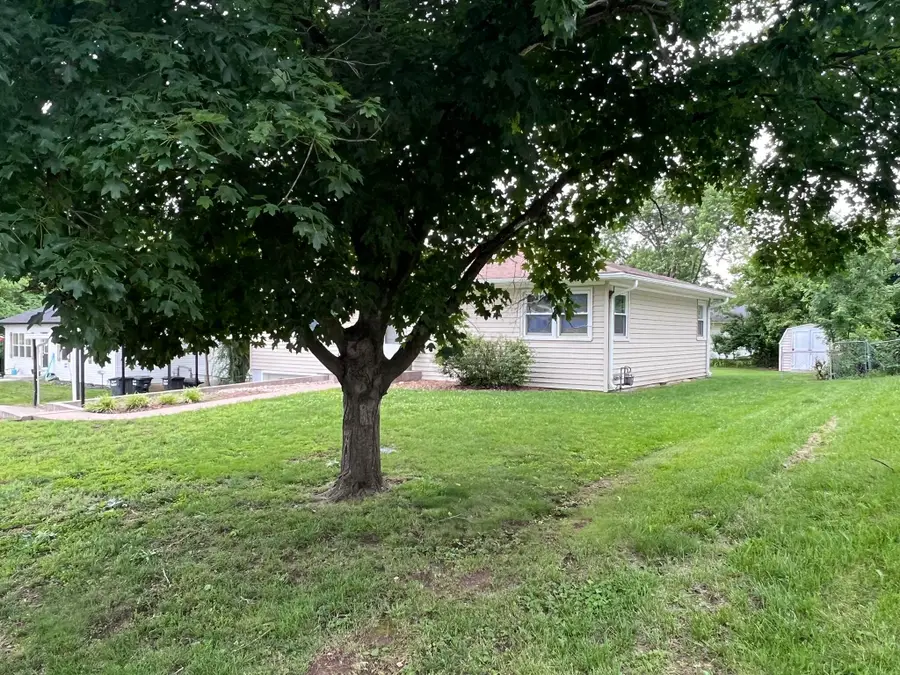 901 E Morningside Drive, Fulton, MO 65251 - #2