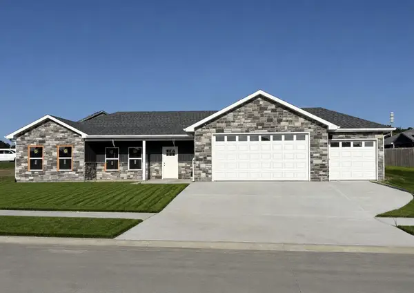 717 Vine Drive, Holts Summit, MO 65043