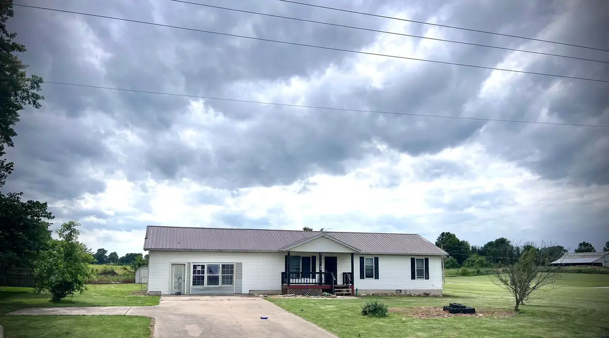 323 State Road Ae, New Bloomfield, MO 65063 - #1
