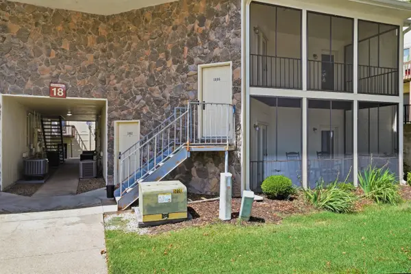 1806 Park De Ville Place, Columbia, MO 65203