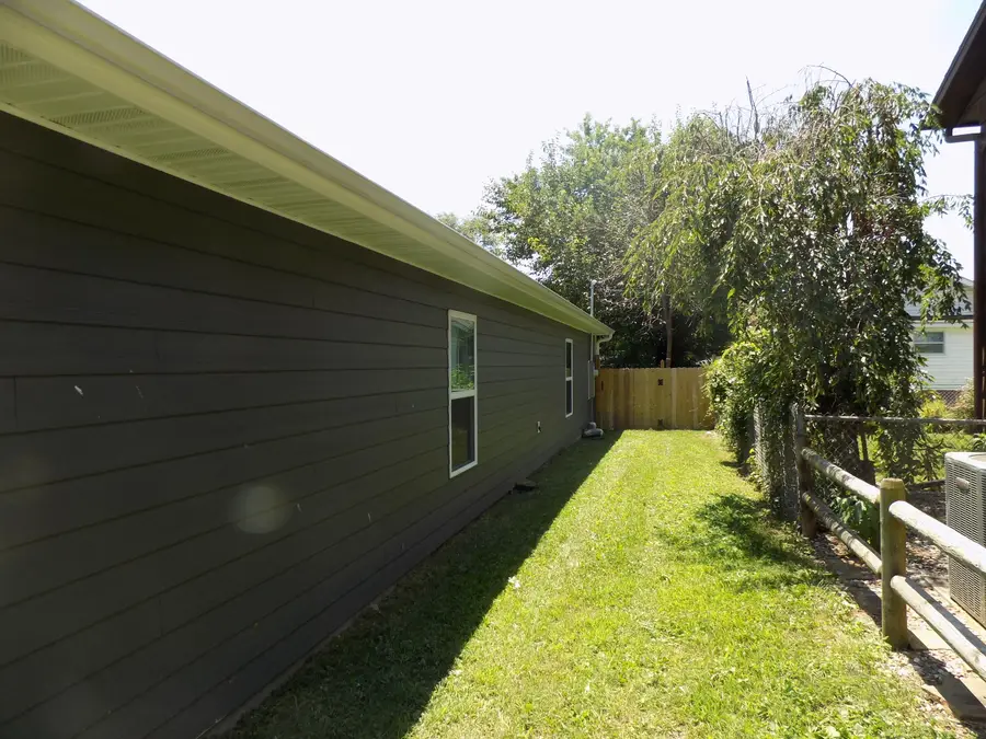 534 Barrow Street, Moberly, MO 65270 - #3