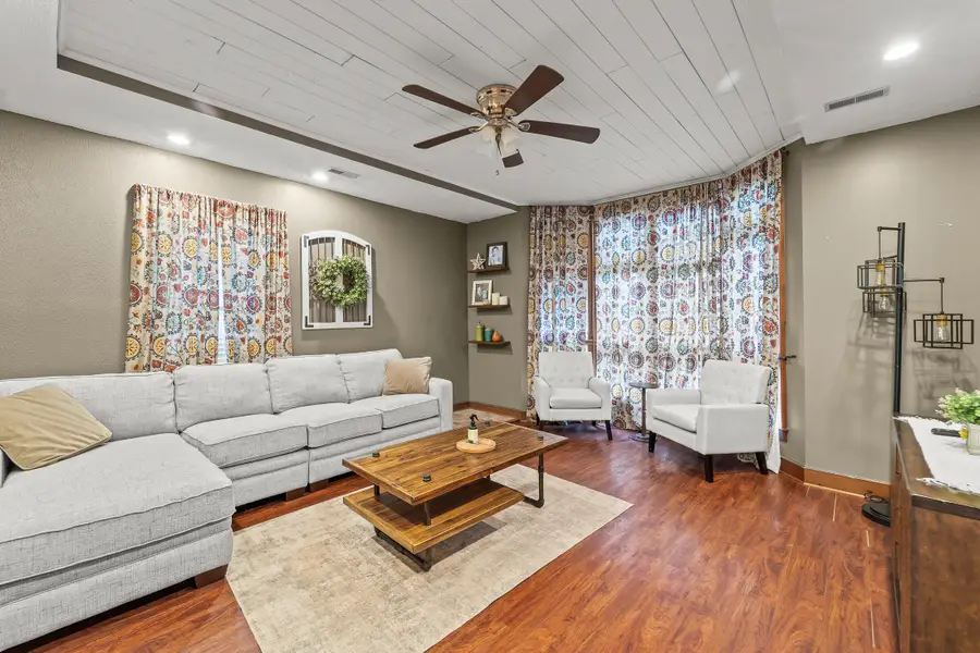 201 E Harrison Street, Auxvasse, MO 65231 - #3