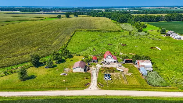 31467 Lark Road, Vandalia, MO 63382