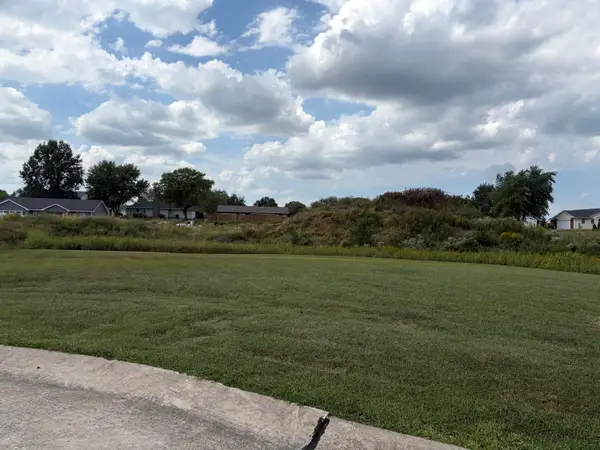 Lot 8 Cardinal, Mexico, MO 65265