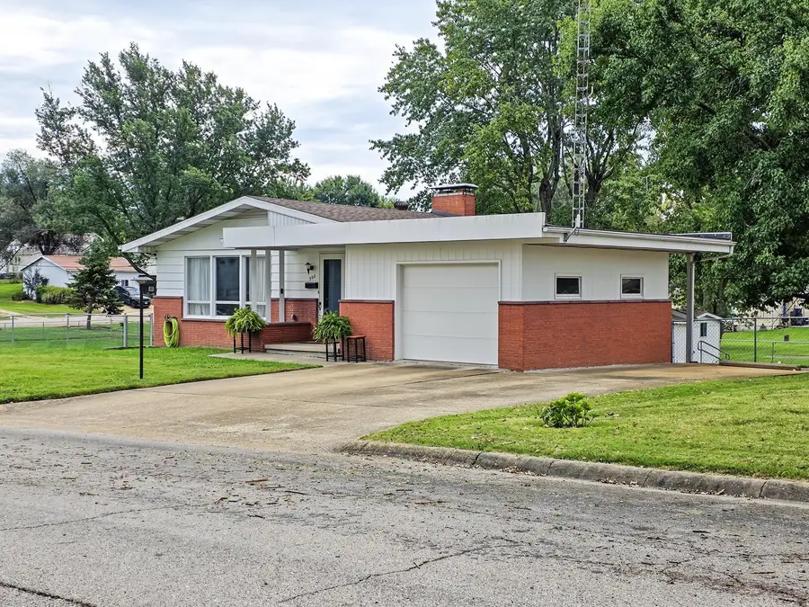 306 E Peters Avenue, Owensville, MO 65066 - #3