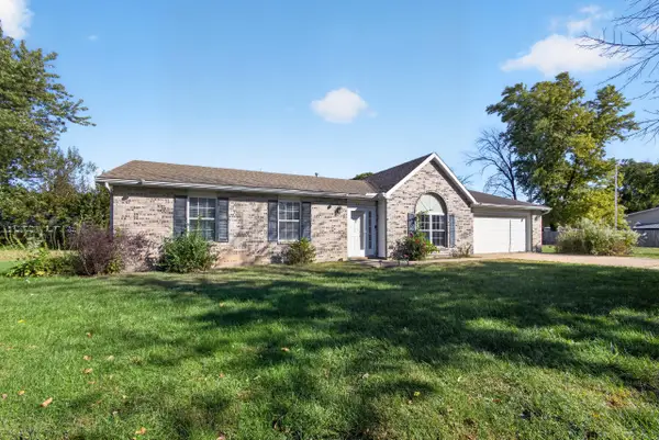 251 W Lakeview Street, Centralia, MO 65240