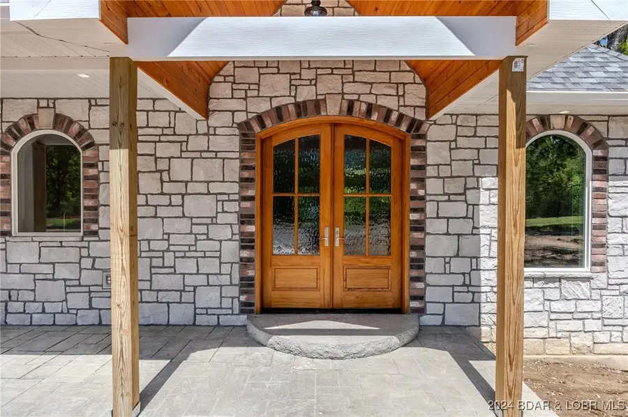 10 Strawberry Field, Camdenton, MO 65020 - Image #2