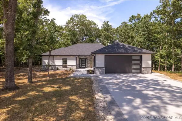 582 Grand Point Boulevard, Sunrise Beach, MO 65079