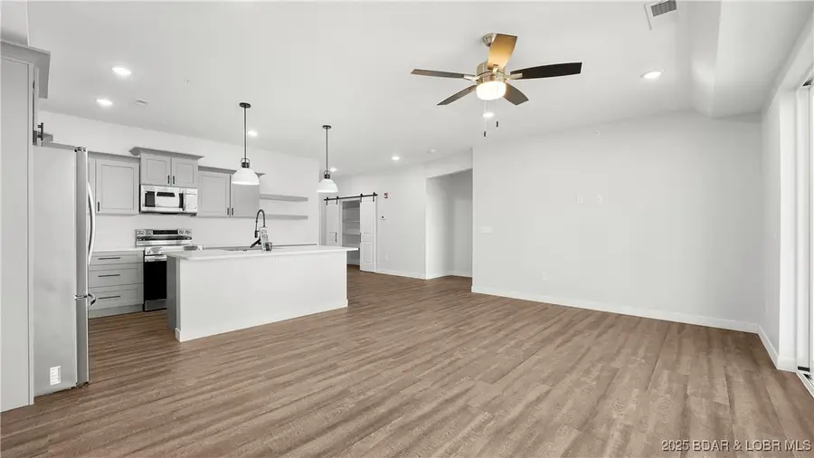 104 Sierra Bay Drive #2F, Camdenton, MO 65020 - Image #3