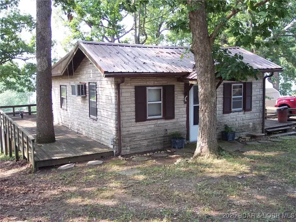 64 Whiterock Lane, Sunrise Beach, MO 65079