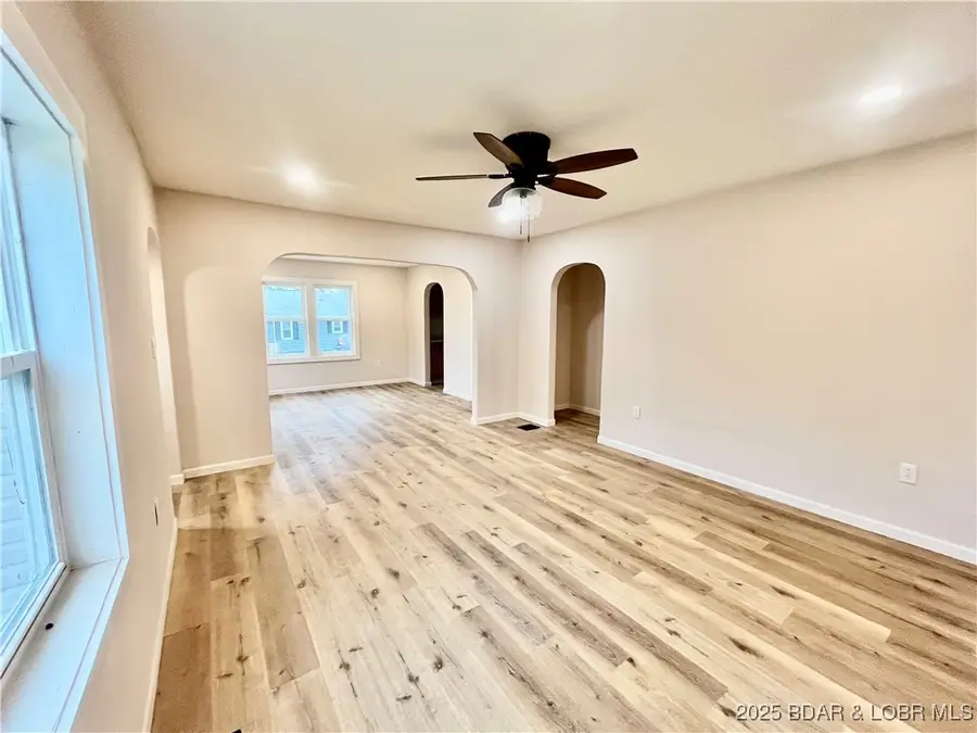 407 Cleveland Street, Versailles, MO 65084 - Image #3