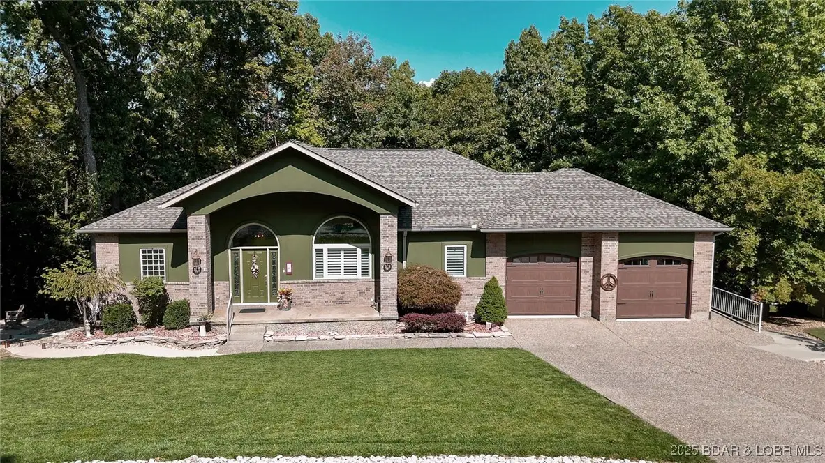 84 Beacon Hill Drive, Lake Ozark, MO 65049 - Image #1