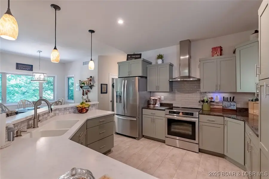 84 Beacon Hill Drive, Lake Ozark, MO 65049 - Image #3
