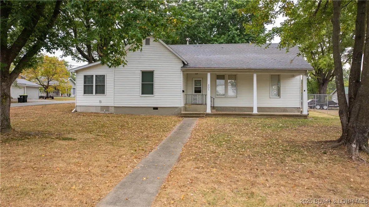 601 Mcnair Street, Versailles, MO 65084 - Image #1