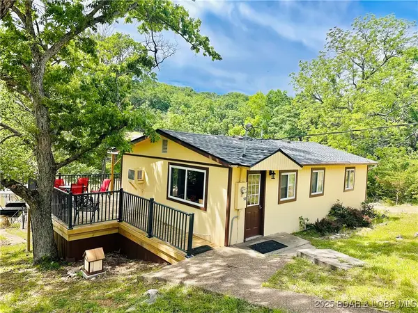 52 Random Road, Edwards, MO 65326