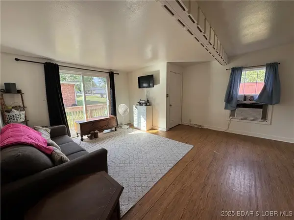 404 & 406 South Hunter, Versailles, MO 65084