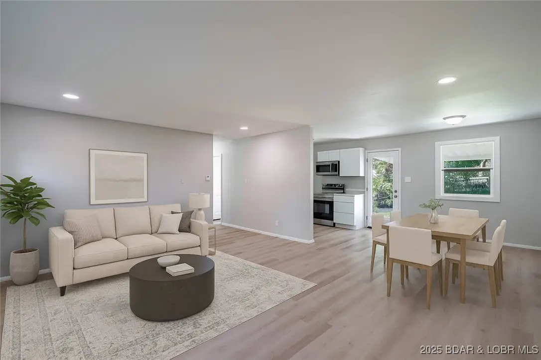 141 Poplar Street, Camdenton, MO 65020 - Image #1