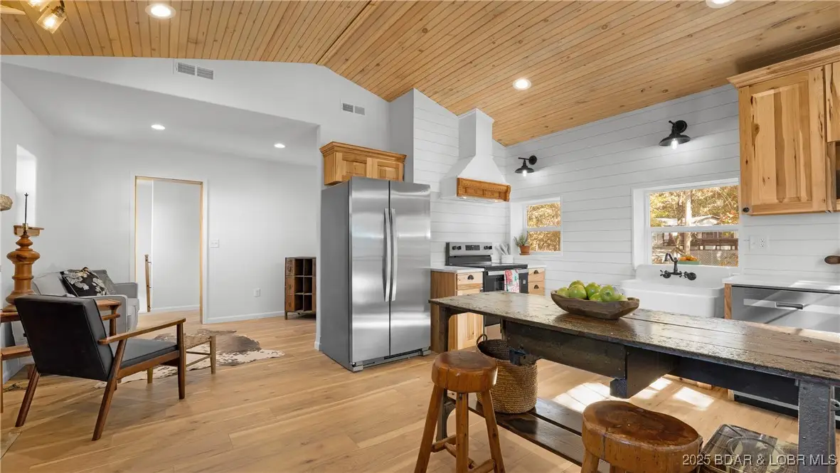 4935 University Lane, Osage Beach, MO 65065 - Image #1