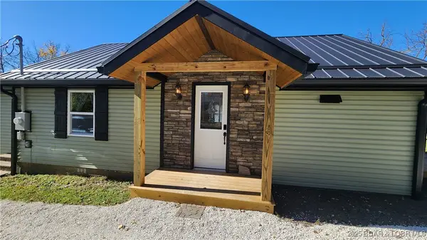 409 E Mcnair Street, Versailles, MO 65084