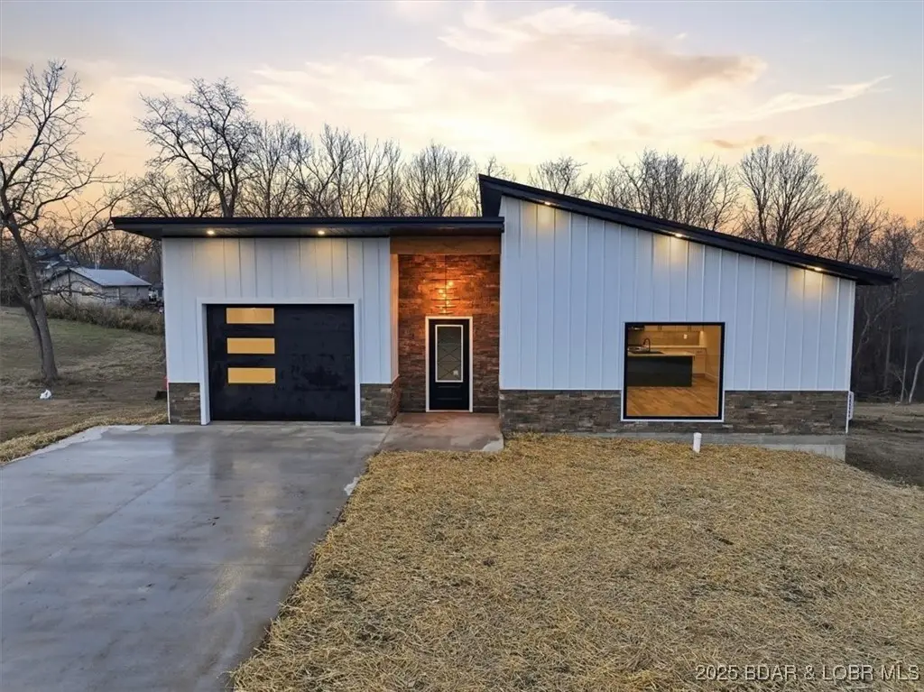 405 East Lafayette Street, Versailles, MO 65084 - Image #1