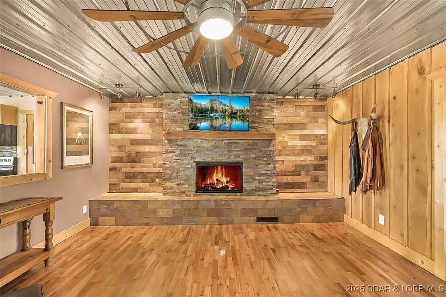 69985 Us 50 Highway, Tipton, MO 65081 - Image #3