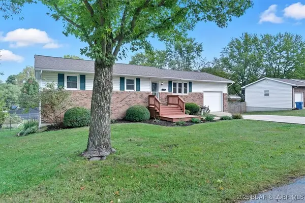 509 Sunset Strip, Eldon, MO 65026