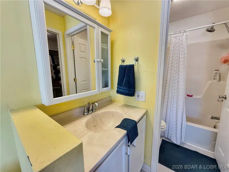 431 Barbra Le Ln Lane #431, Lake Ozark, MO 65049 - Image #2