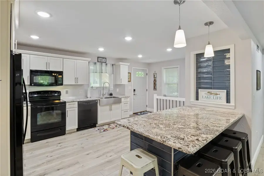 145 Osage Highlands Loop, Camdenton, MO 65020 - Image #2