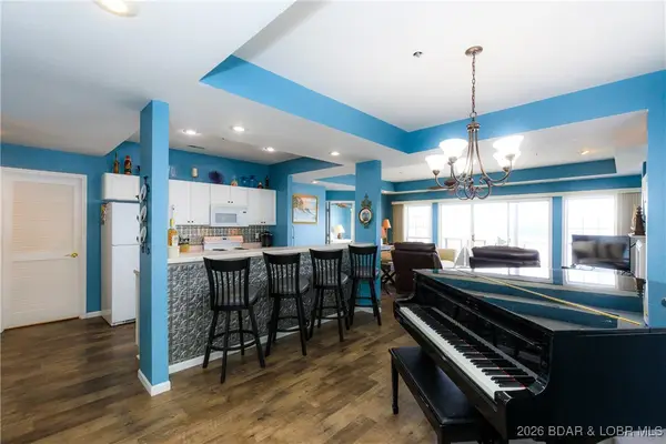 607 E Harbour Towne Drive #E-607, Lake Ozark, MO 65049