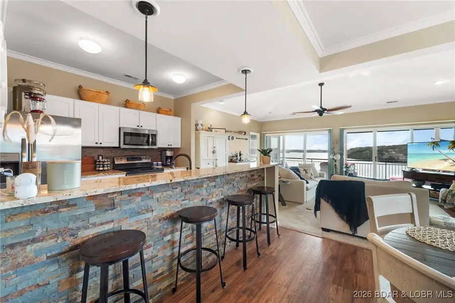 202E Palisades Condo Drive #4B, Lake Ozark, MO 65049 - Image #2