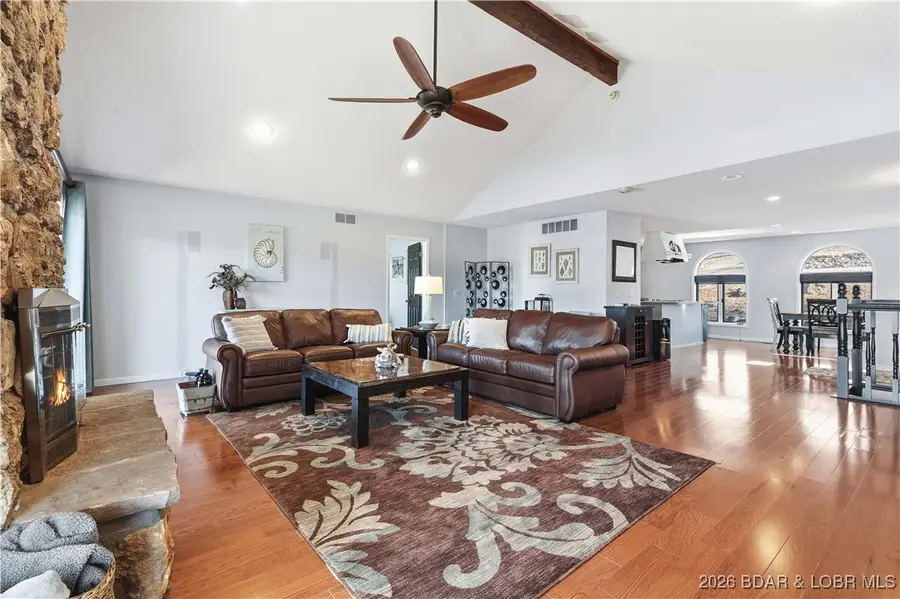 313 Imperial Point Drive, Village Of Four Seasons, MO 65049 - Image #2