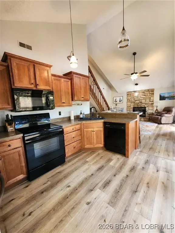 101 Moss Hollow Lane, Camdenton, MO 65020