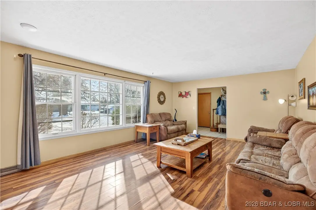 226 Sunset Drive, Lebanon, MO 65536 - Image #1