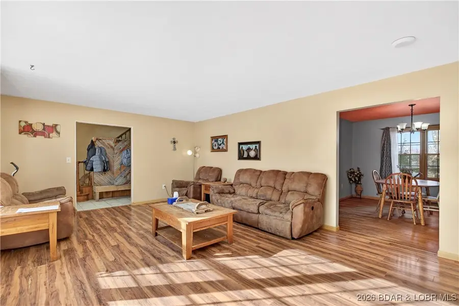 226 Sunset Drive, Lebanon, MO 65536 - Image #2