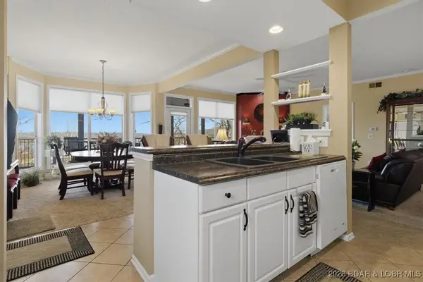 928 Buckingham Drive #3, Camdenton, MO 65020