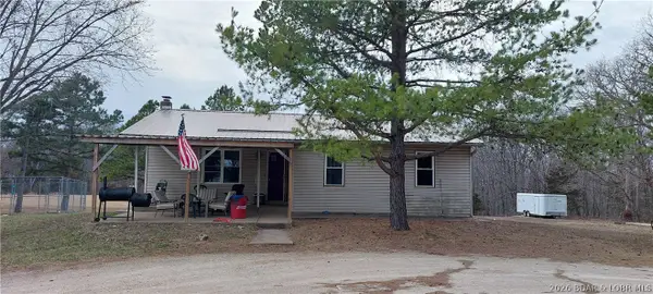 21260 135 Highway, Stover, MO 65078