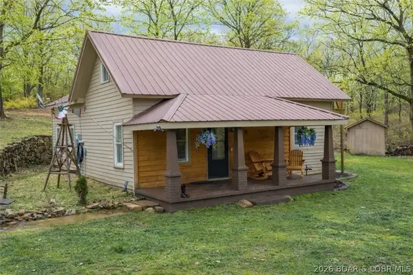 1718 S Aurora St, Eldon, MO 65026