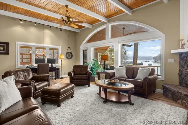 6620 Lake Pointe Drive #18, Osage Beach, MO 65065