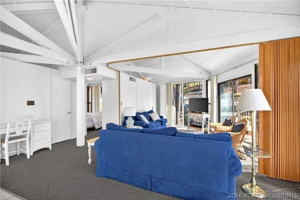 121 Tree Top Drive #5, Four Seasons, MO 65049