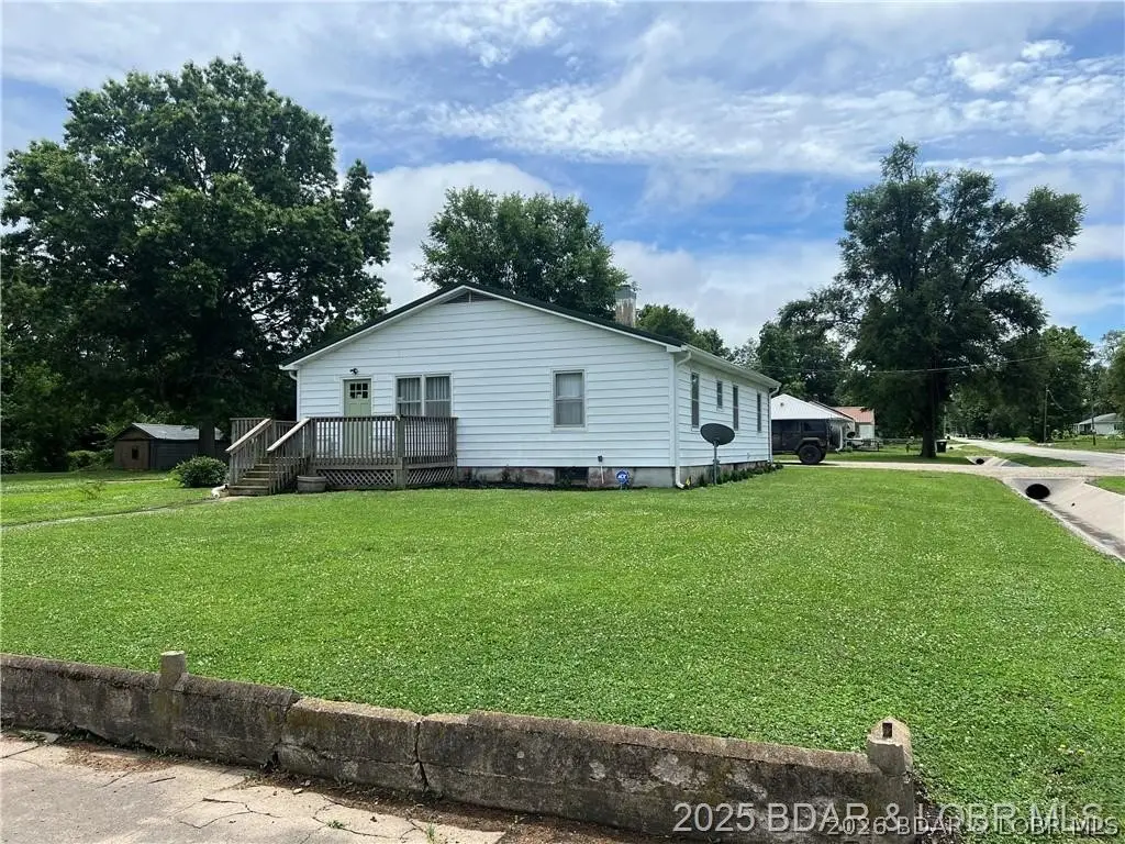 424 W Washington, Versailles, MO 65084 - #1