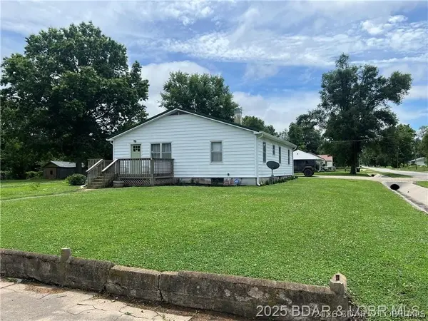 424 W Washington, Versailles, MO 65084